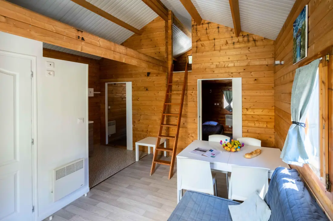 Flower Camping Le Clot du Jay 3 étoiles★★★