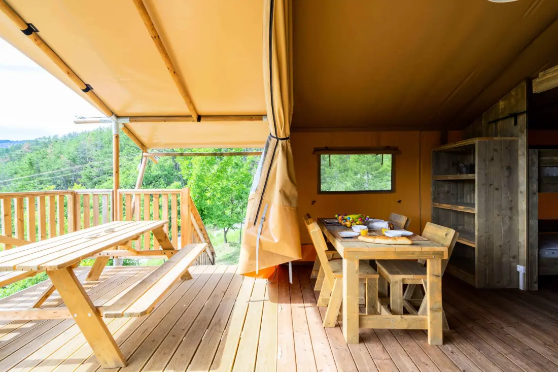 Flower Camping Le Clot du Jay 3 étoiles★★★
