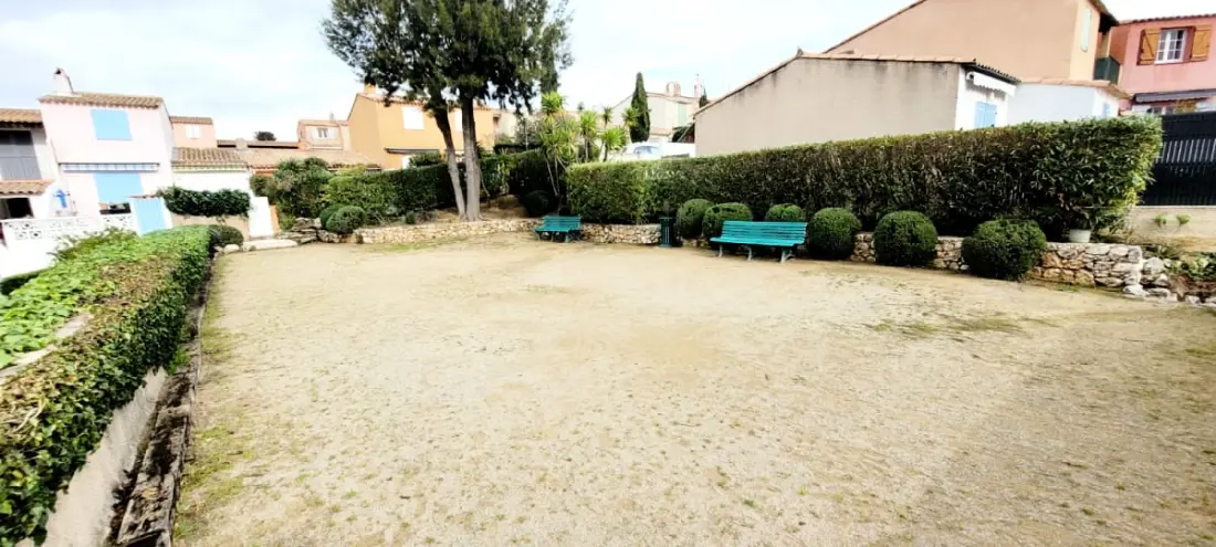 Appartement F2 En Résidence Avec Piscine