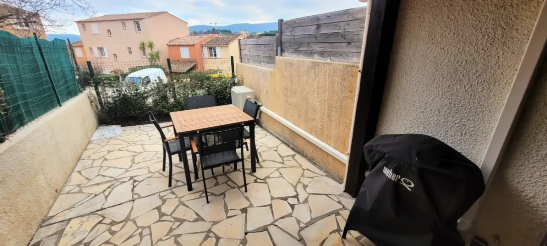 Appartement F2 En Résidence Avec Piscine