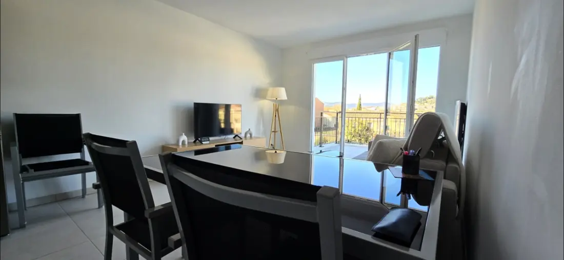 Bel Appartement Pour 2 Avec Balcon