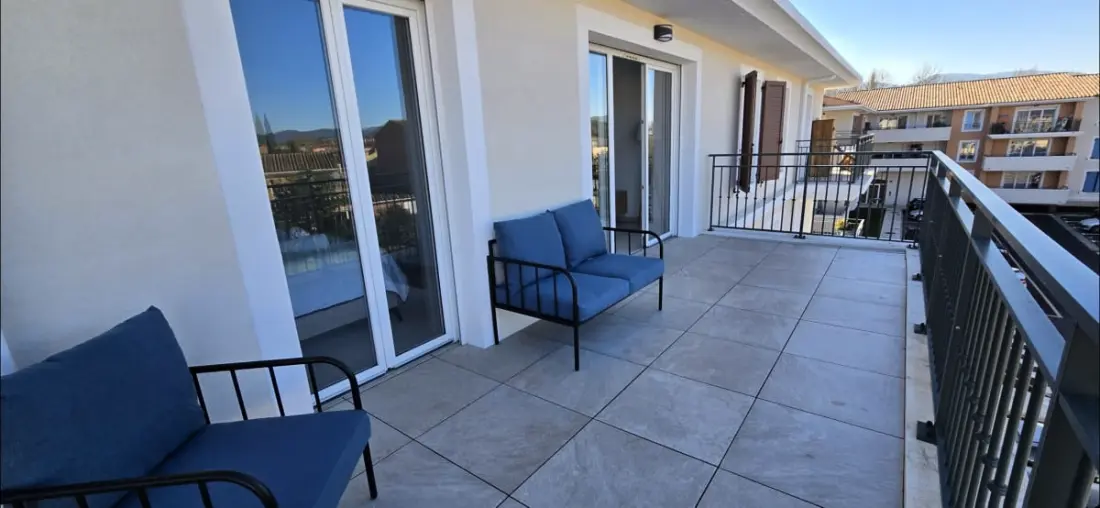 Bel Appartement Pour 2 Avec Balcon