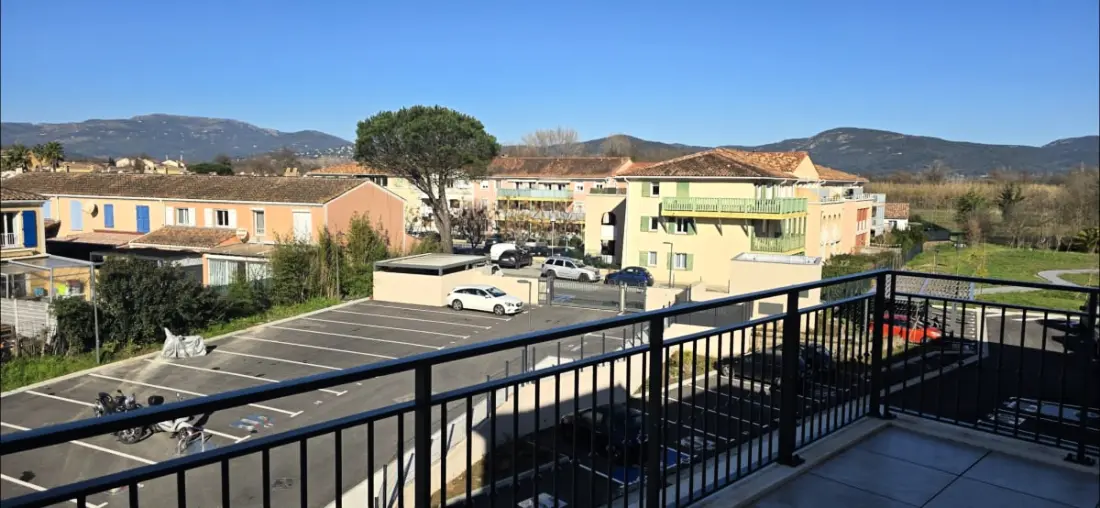Bel Appartement Pour 2 Avec Balcon
