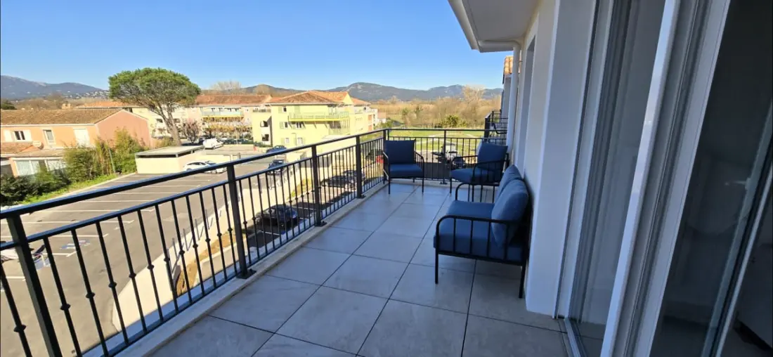 Bel Appartement Pour 2 Avec Balcon