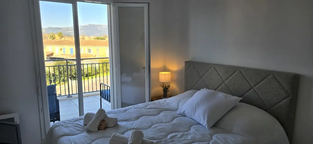 Bel Appartement Pour 2 Avec Balcon