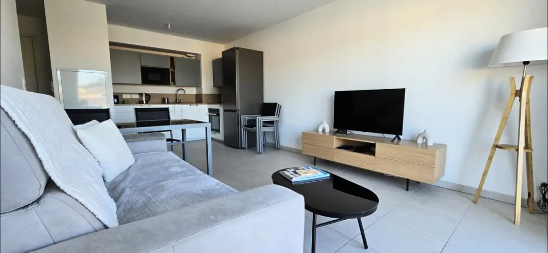 Bel Appartement Pour 2 Avec Balcon