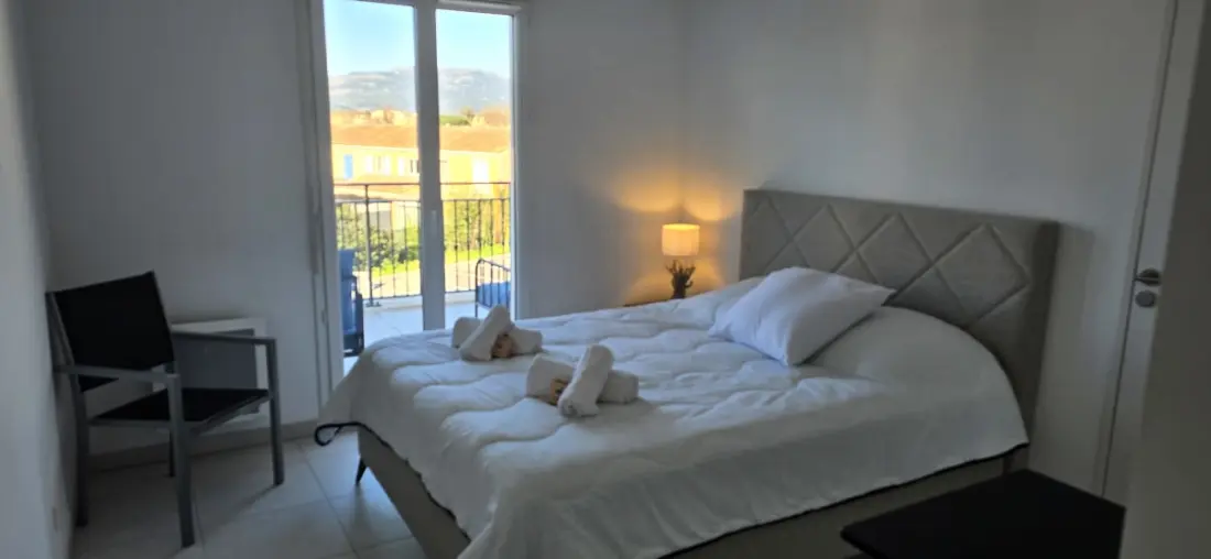 Bel Appartement Pour 2 Avec Balcon