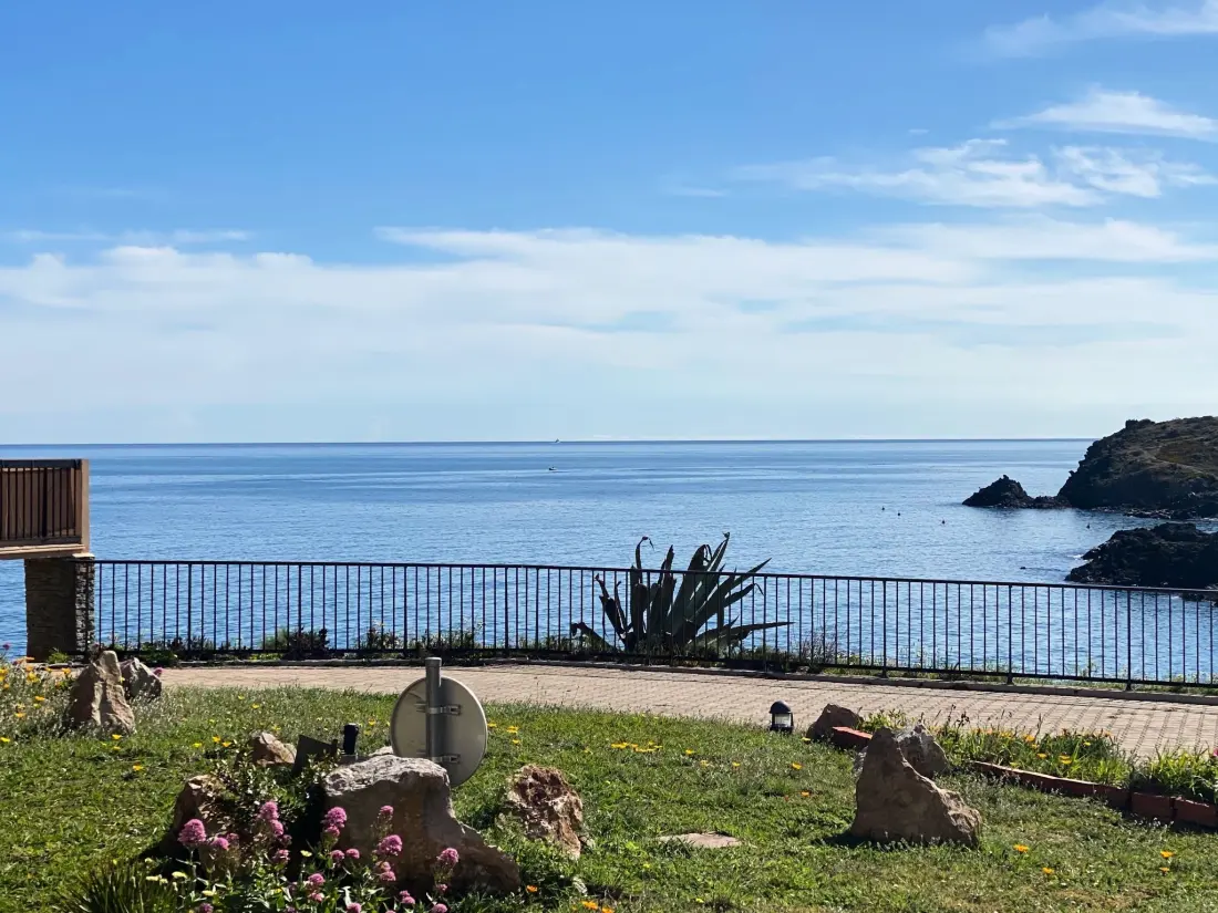 Résidence mit Blick auf das Wasser