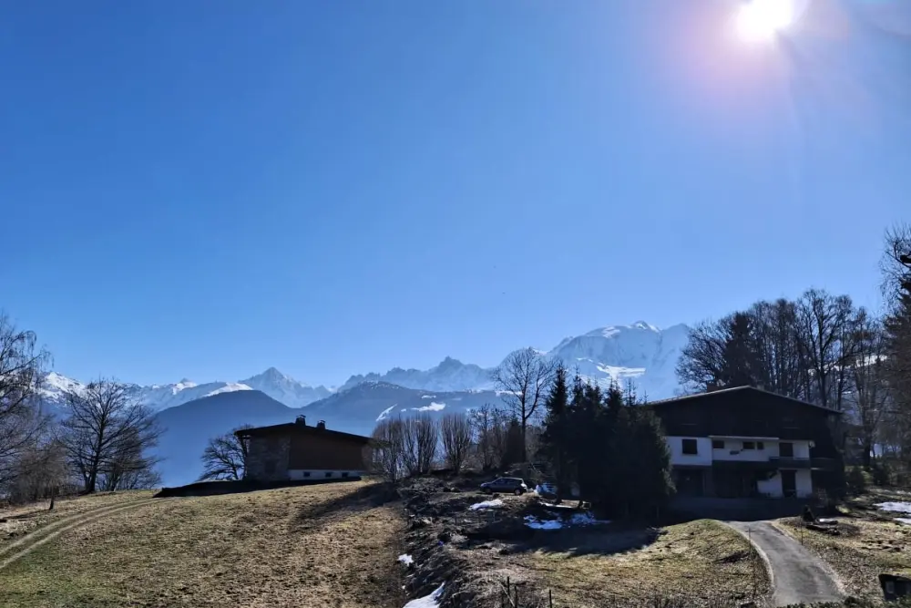 Vue Mont-blanc Et Pistes à Pied à Combloux