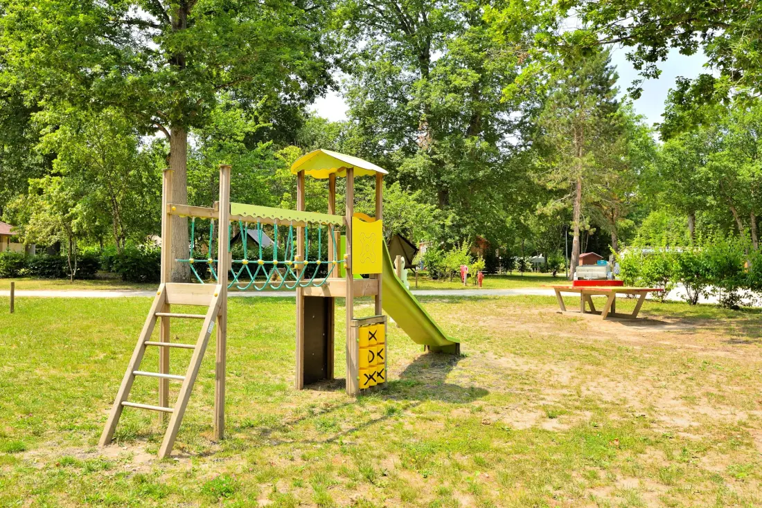Camping Seasonova Etang de la Vallée 3 étoiles★★★