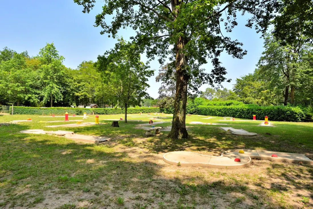 Camping Seasonova Etang de la Vallée 3 étoiles★★★