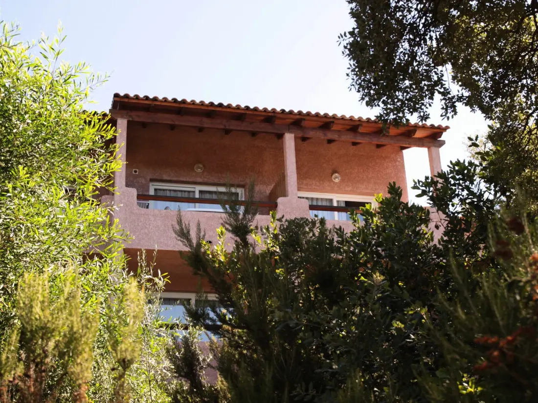 Résidence Unterkunft mit Terrasse, Klimaanlage. Schwimmbad