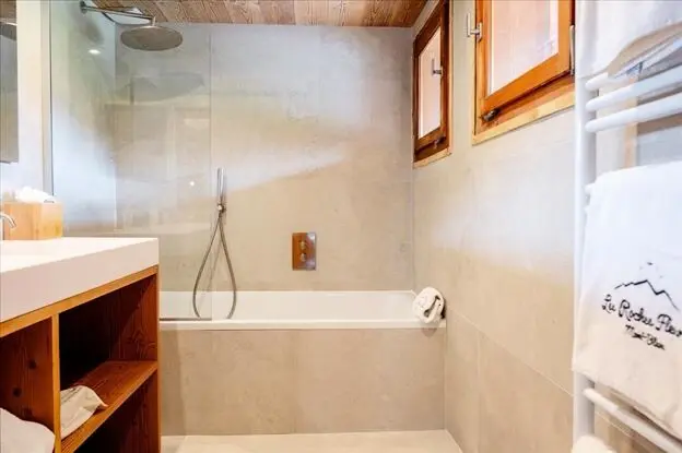 Hôtel Les Roches Fleuries 4 étoiles★★★★