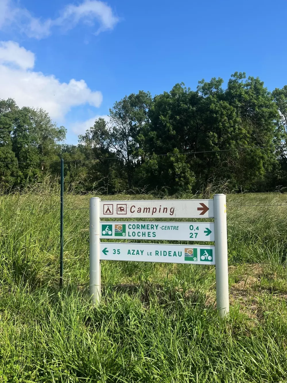Camping Les Saules De Cormery