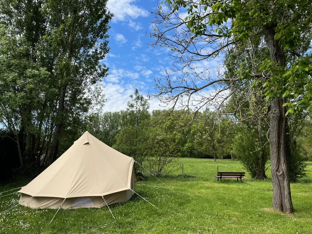 Camping Les Saules De Cormery