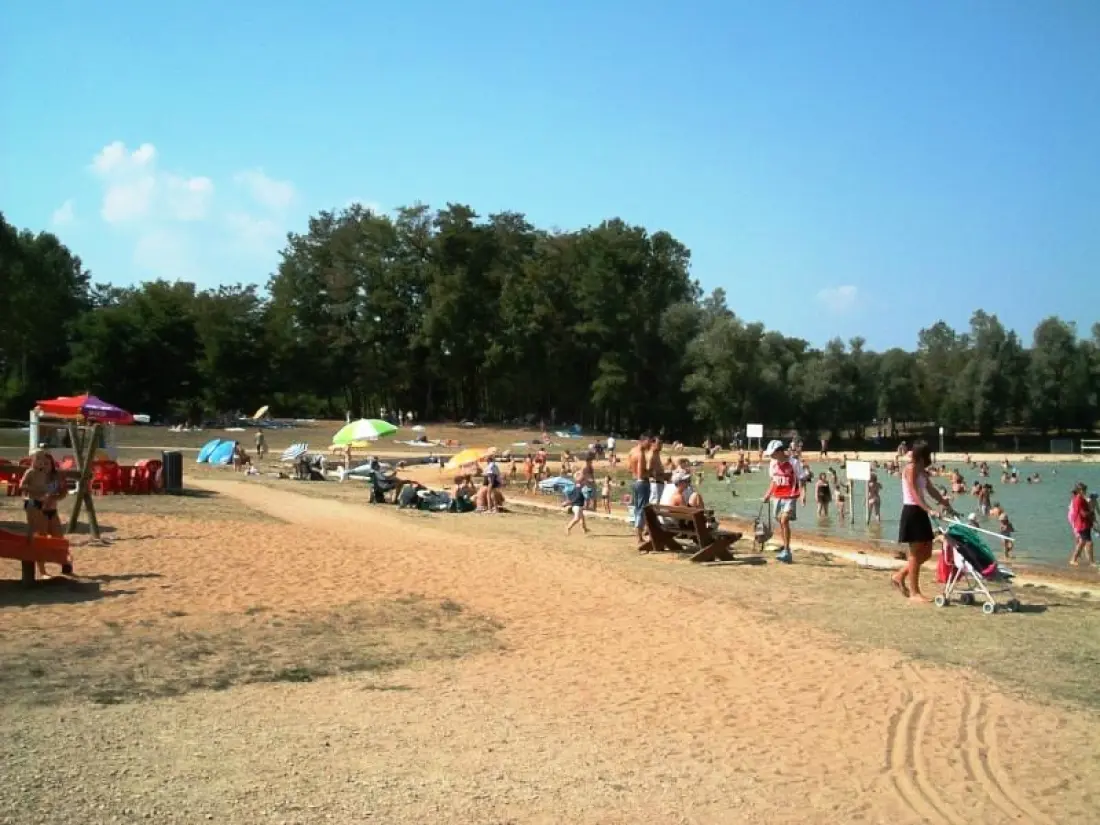 Base de Loisirs - Camping du Lac Cormoranche 4 étoiles★★★★