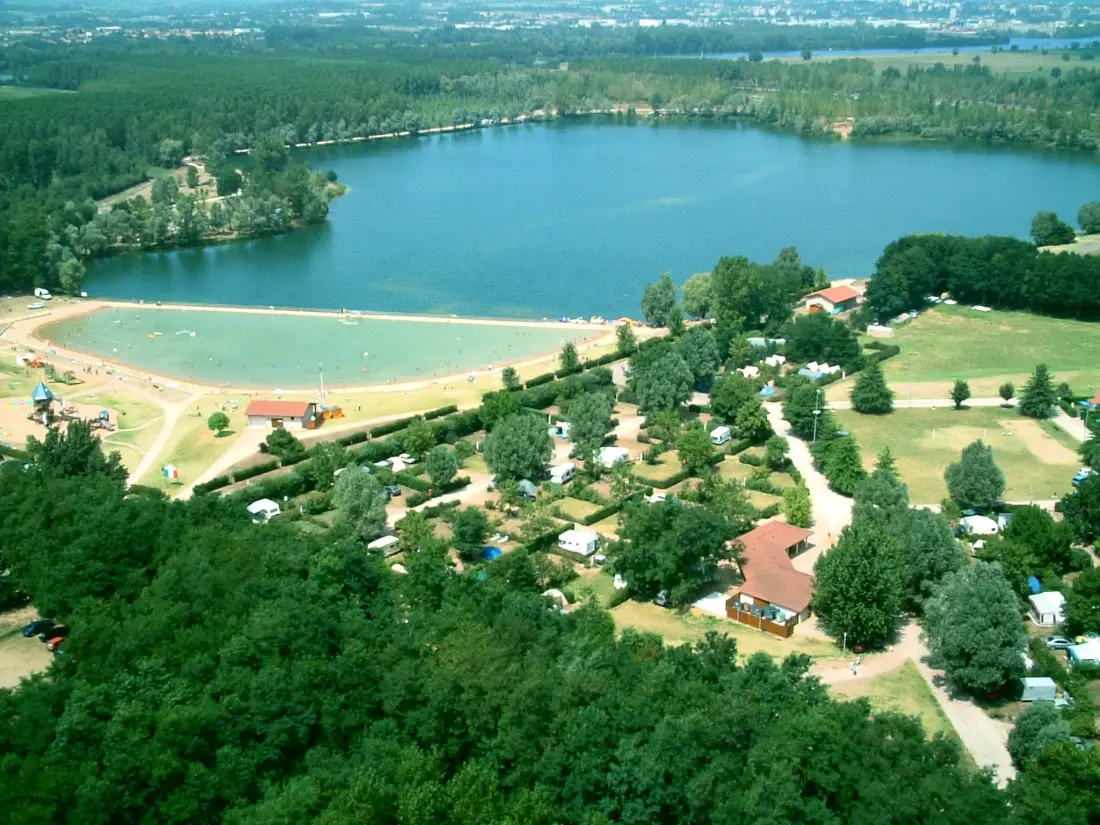 Base de Loisirs - Camping du Lac Cormoranche 4 étoiles★★★★