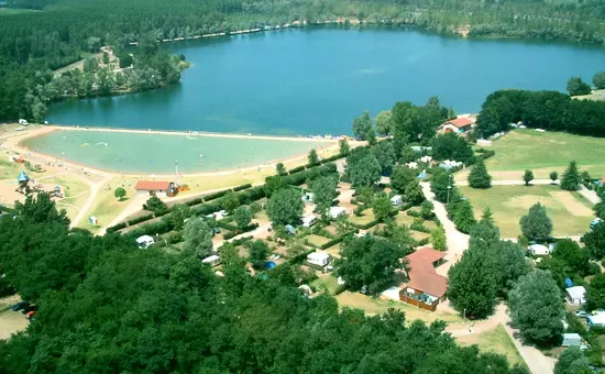 Base de Loisirs - Camping du Lac Cormoranche ****