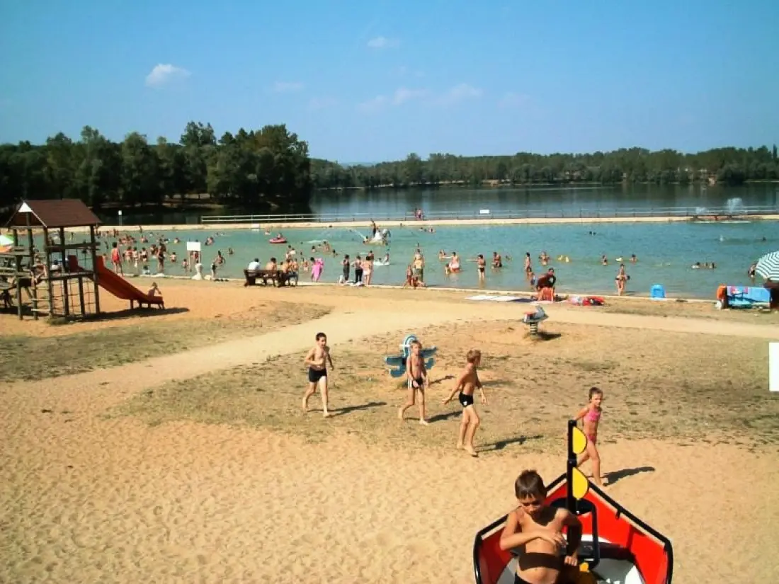 Base de Loisirs - Camping du Lac Cormoranche 4 étoiles★★★★