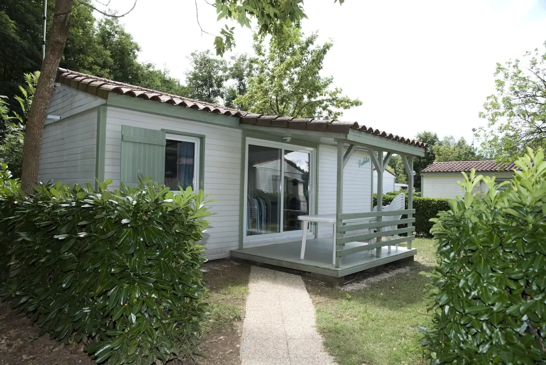 Base de Loisirs - Camping du Lac Cormoranche 4 étoiles★★★★