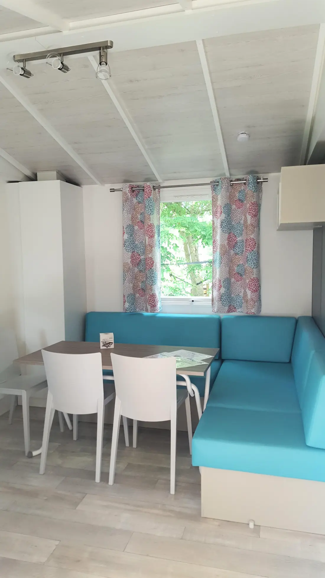 Base de Loisirs - Camping du Lac Cormoranche 4 étoiles★★★★