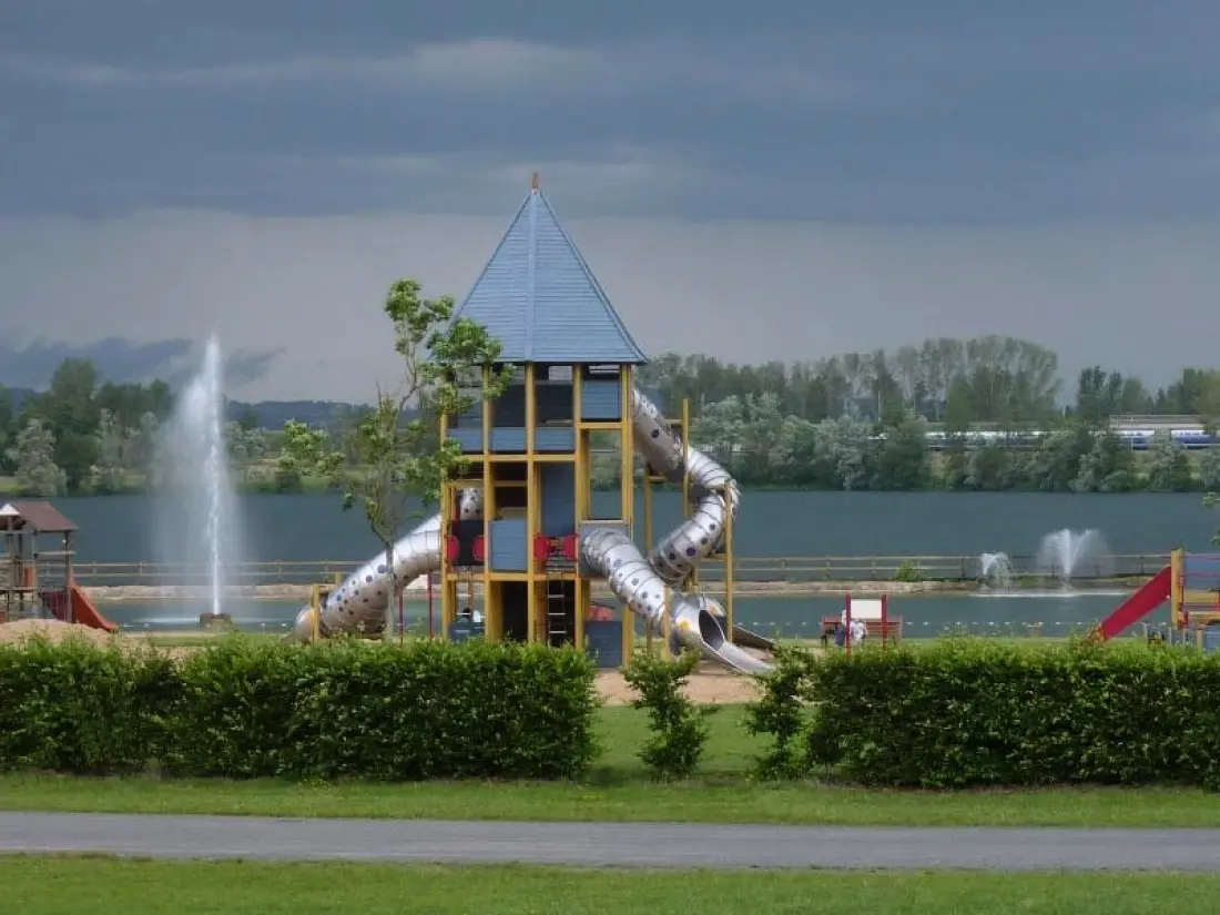 Base de Loisirs - Camping du Lac Cormoranche 4 étoiles★★★★