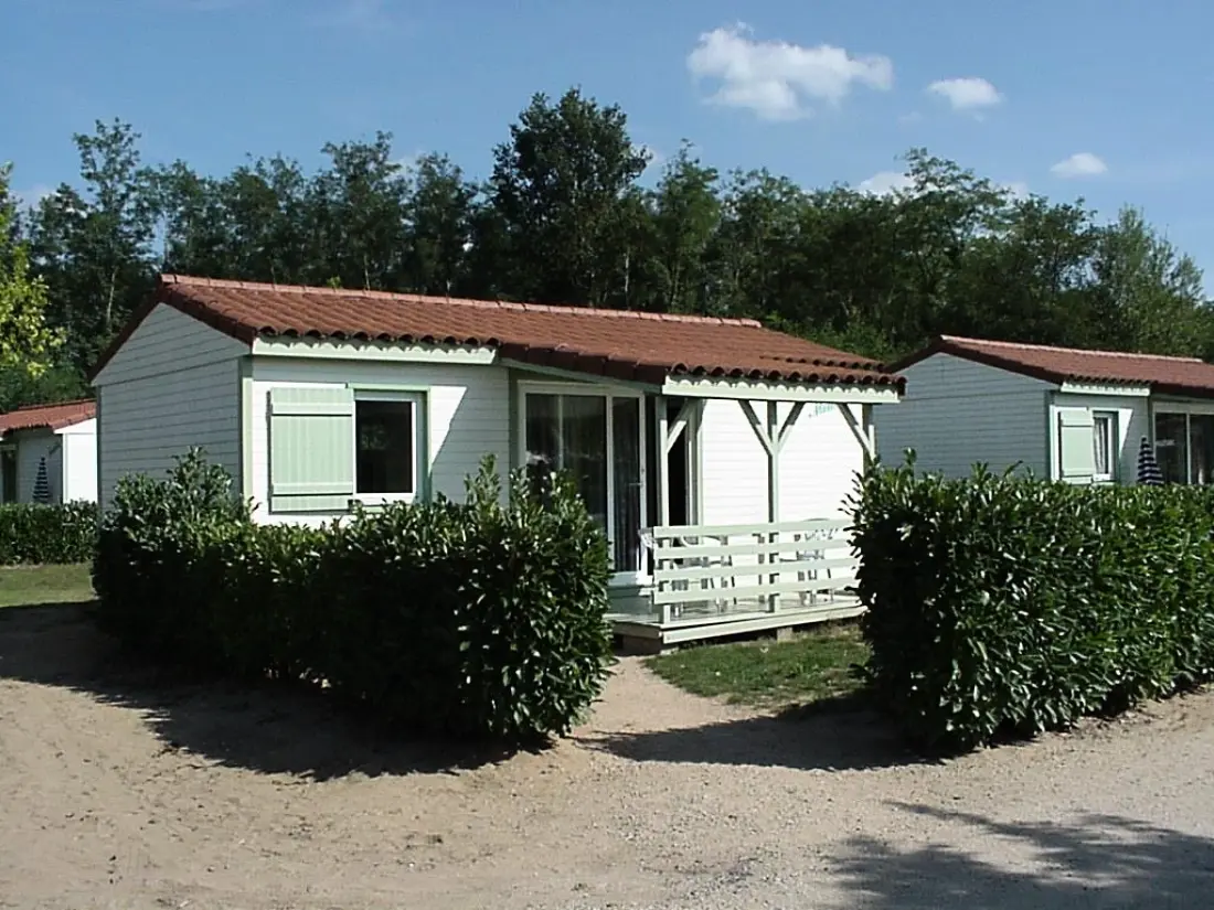 Base de Loisirs - Camping du Lac Cormoranche 4 étoiles★★★★