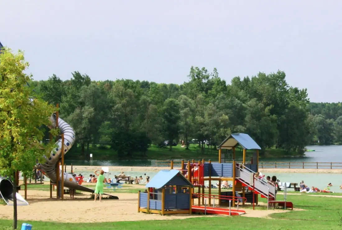 Base de Loisirs - Camping du Lac Cormoranche 4 étoiles★★★★