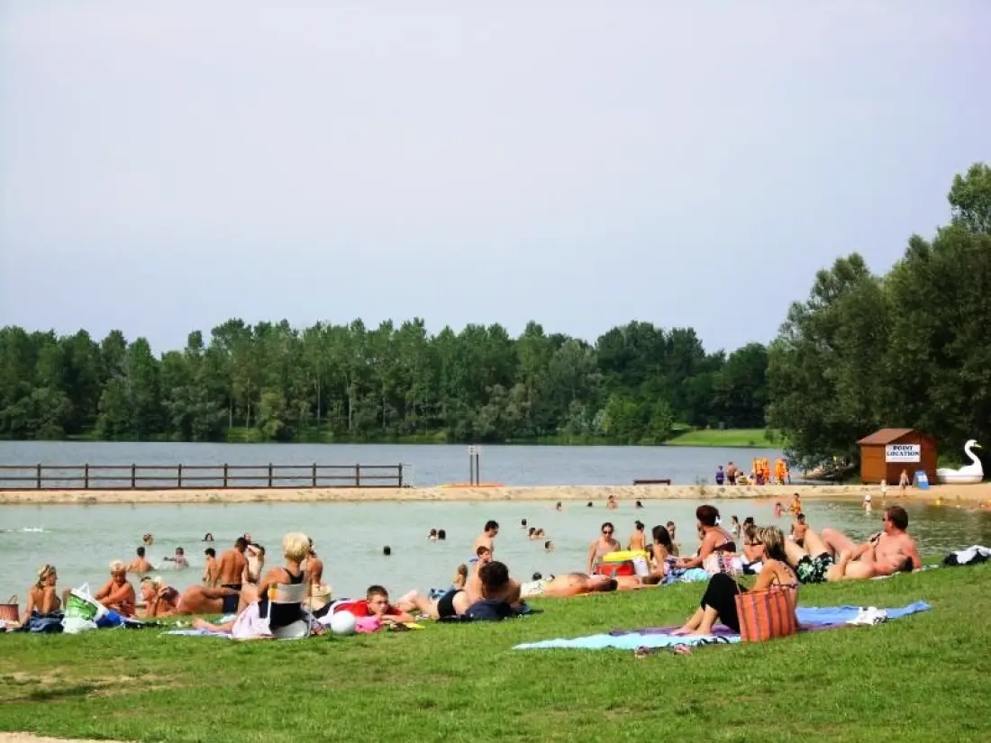 Base de Loisirs - Camping du Lac Cormoranche 4 étoiles★★★★