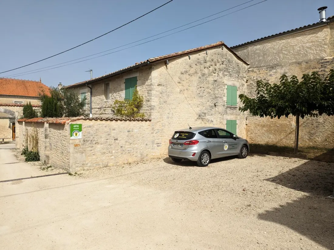 Maison de Vacances COULONGES 2