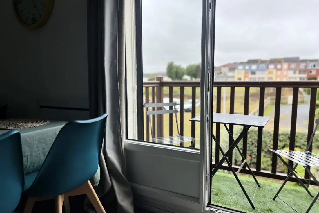 Appartement 2p Avec Balcon Proche Des Plages