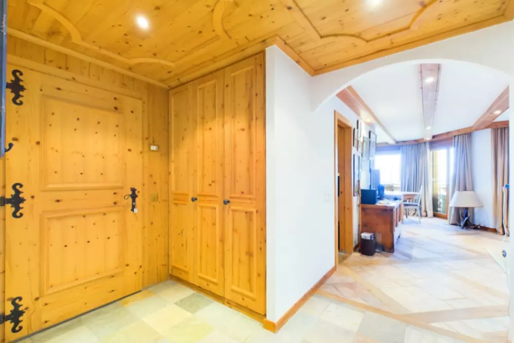 Appartement De Standing Avec Terrasse Plein Sud – Crans-montana