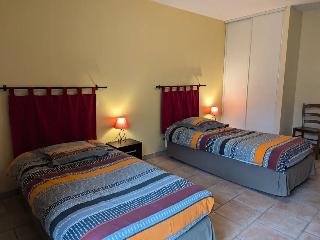 Maison de Vacances Cravant 2