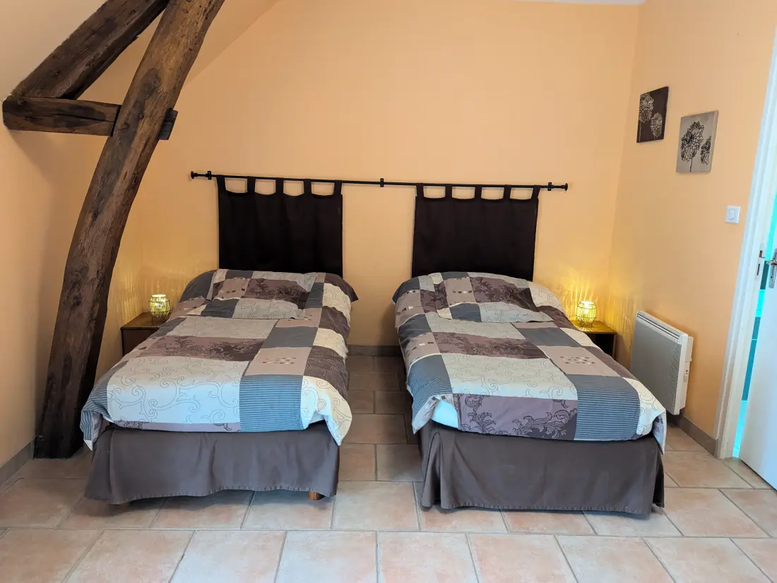 Maison de Vacances Cravant 2