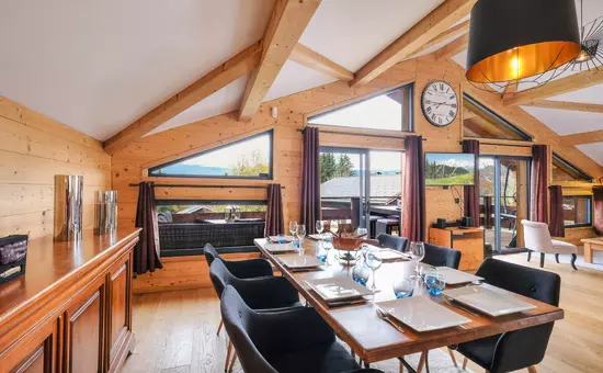 Chalet Moon