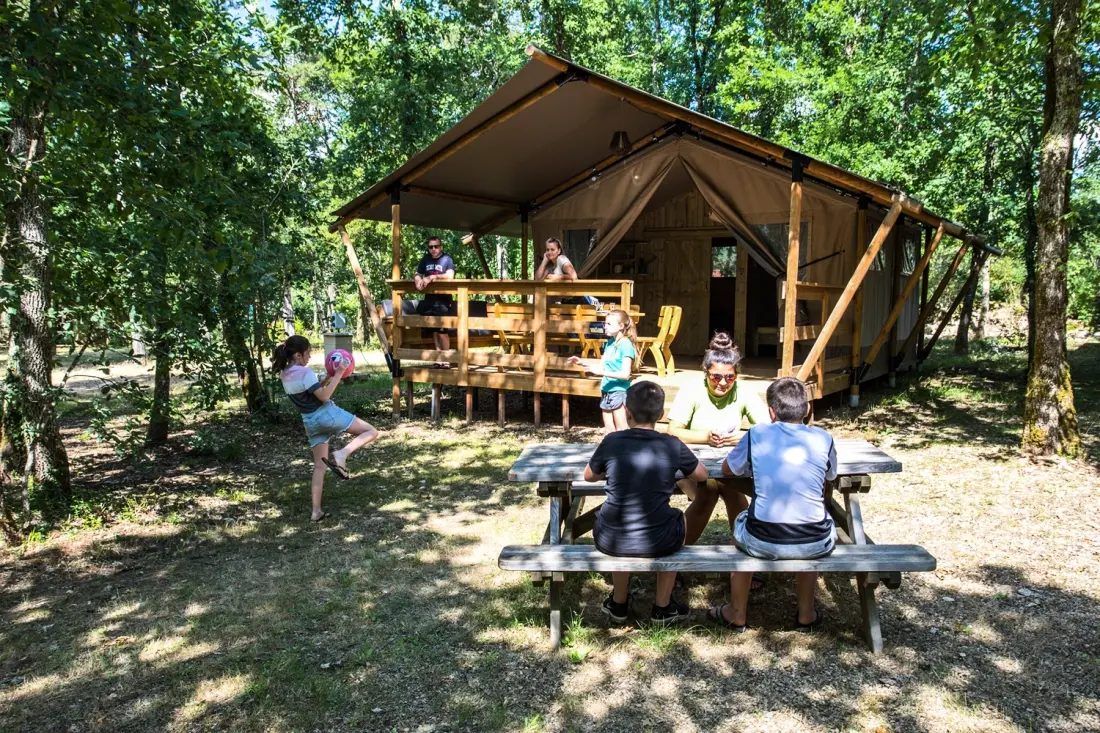 Camping La Peyrugue 3 étoiles★★★