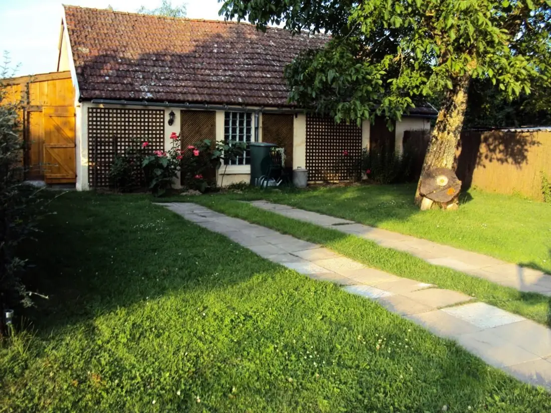 Maison de Vacances Dampierre-en-Burly 4