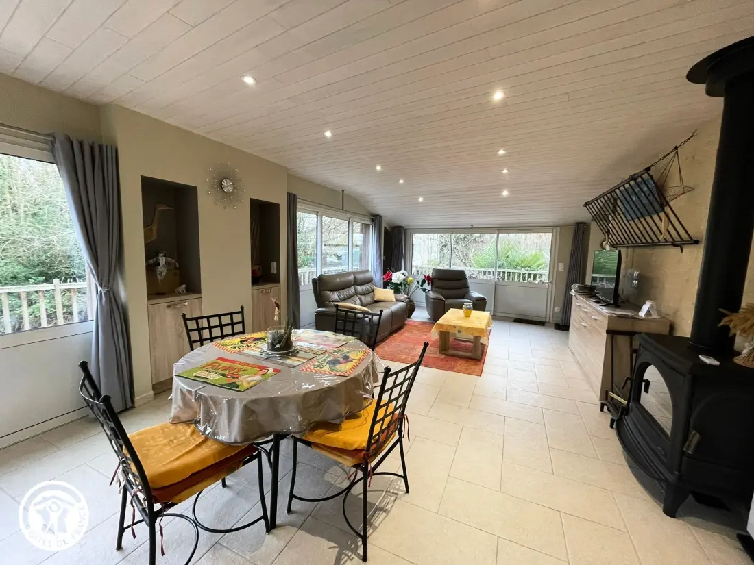 Maison de Vacances DAMVIX 5