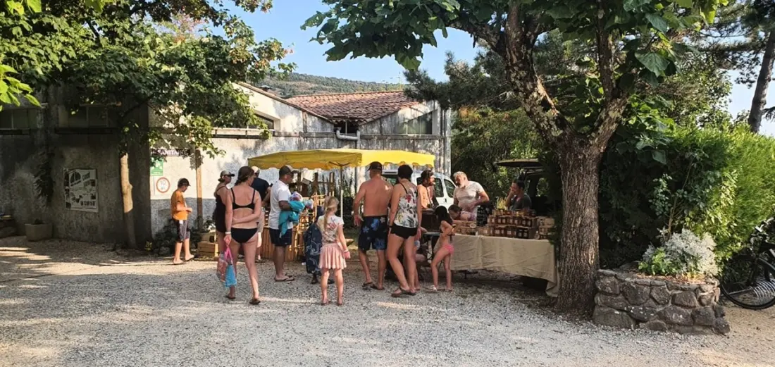 Camping Les Lavandes 3 étoiles★★★