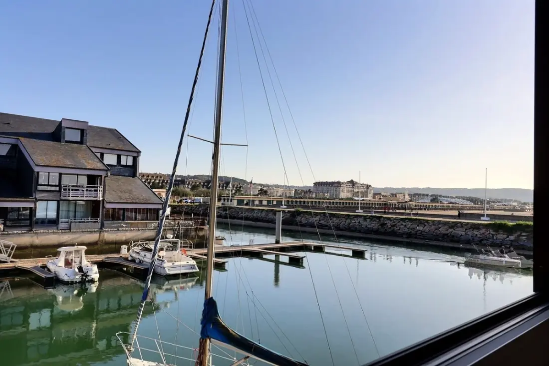Sublime Appartement En Face Du Port
