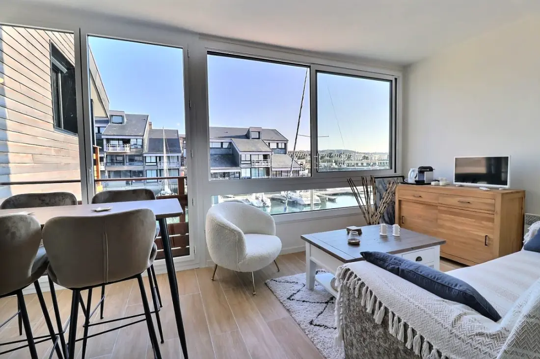 Sublime Appartement En Face Du Port