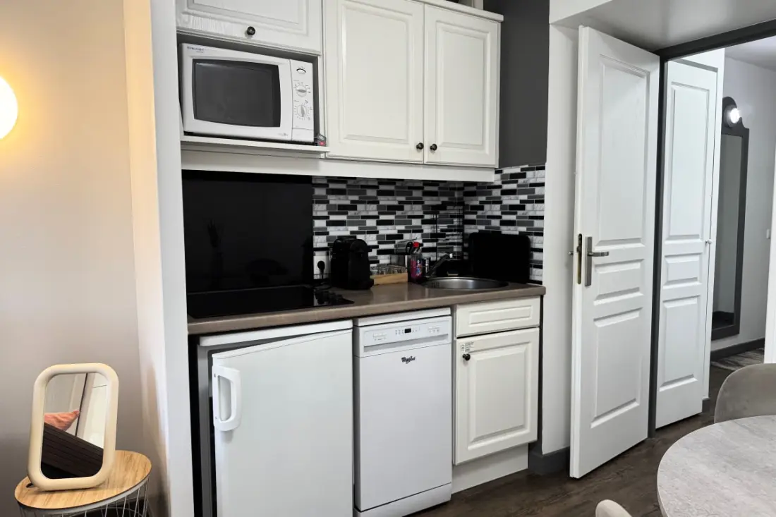 Appartement Lumineux Avec Piscine  Et Balcon