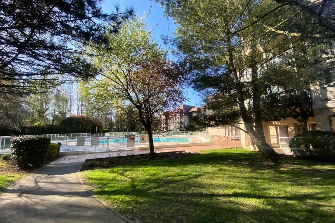 Appartement Lumineux Avec Piscine  Et Balcon