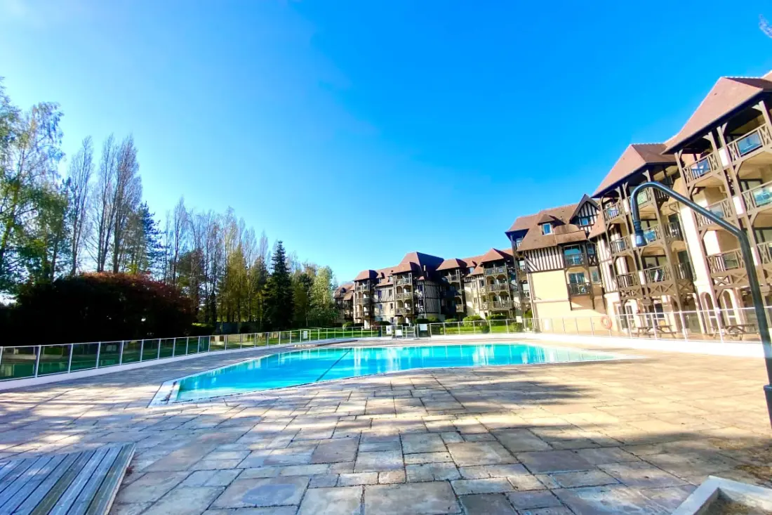 Appartement Lumineux Avec Piscine  Et Balcon