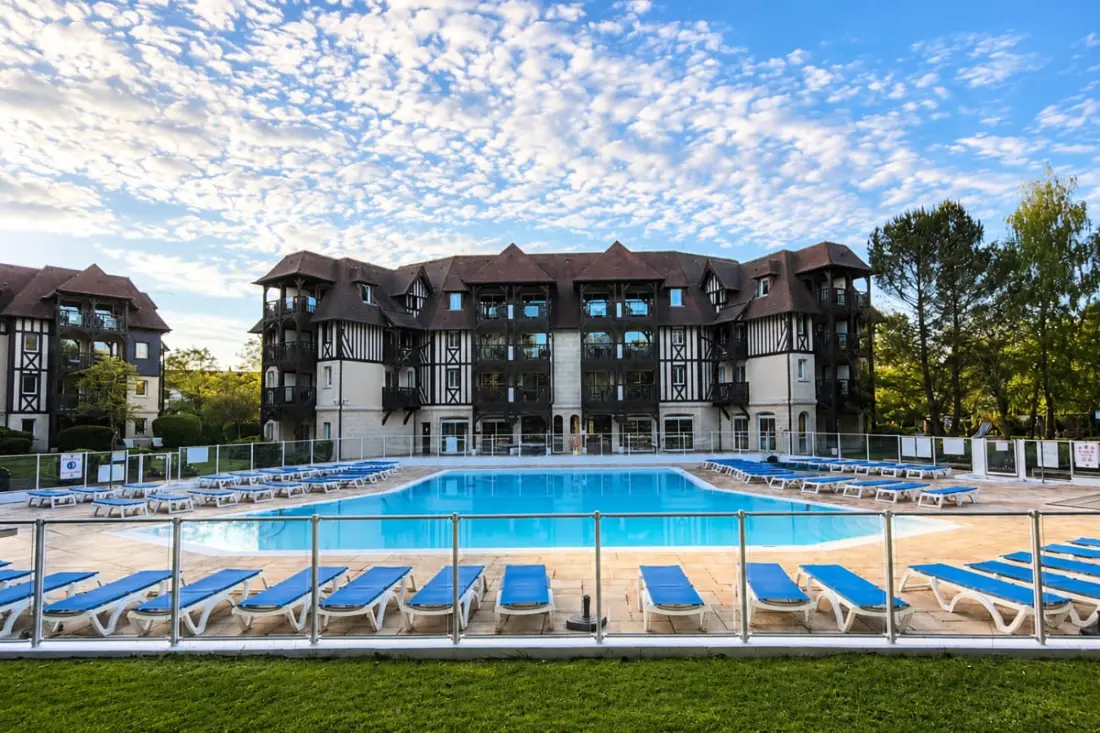 Appartement Lumineux Avec Piscine  Et Balcon