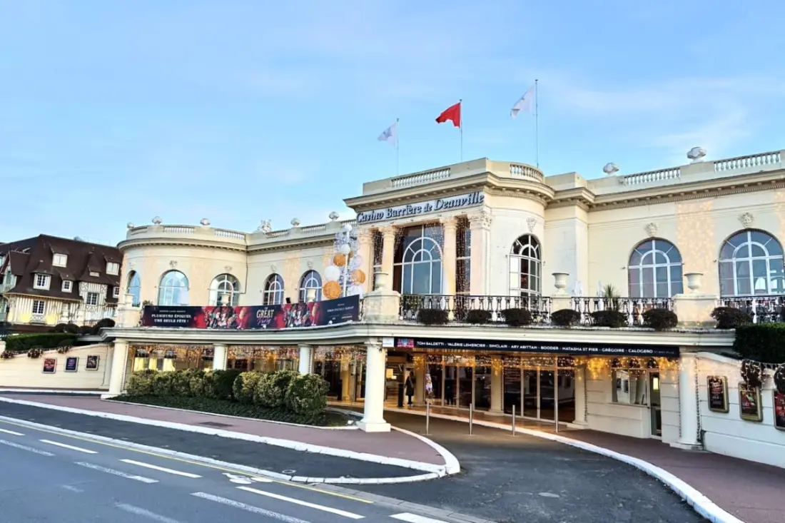 "le Mogador", Plage &amp; Casino à 2min
