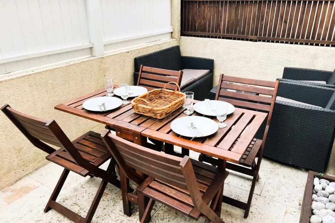 Maison De Ville Familiale Avec Sa Belle Terrasse