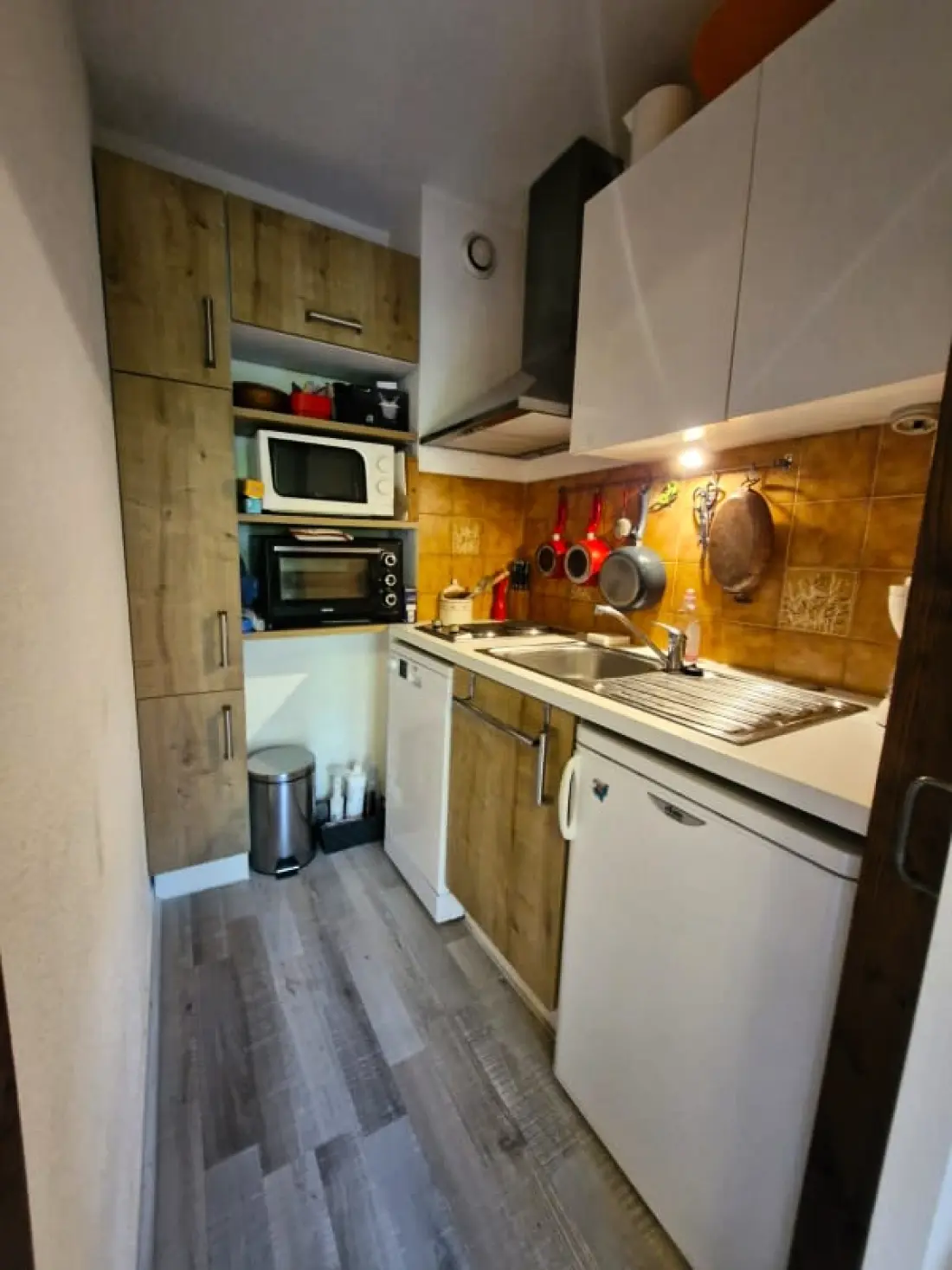 Appartement Avec Jardin à Demi-quartier