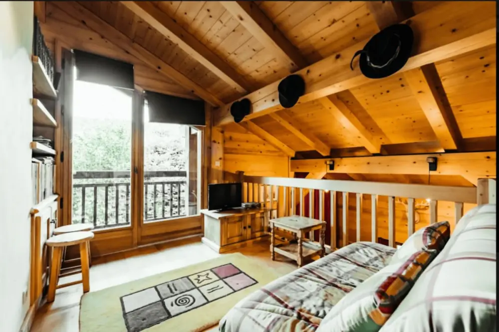Chalet Avec Balcons à Demi-quartier