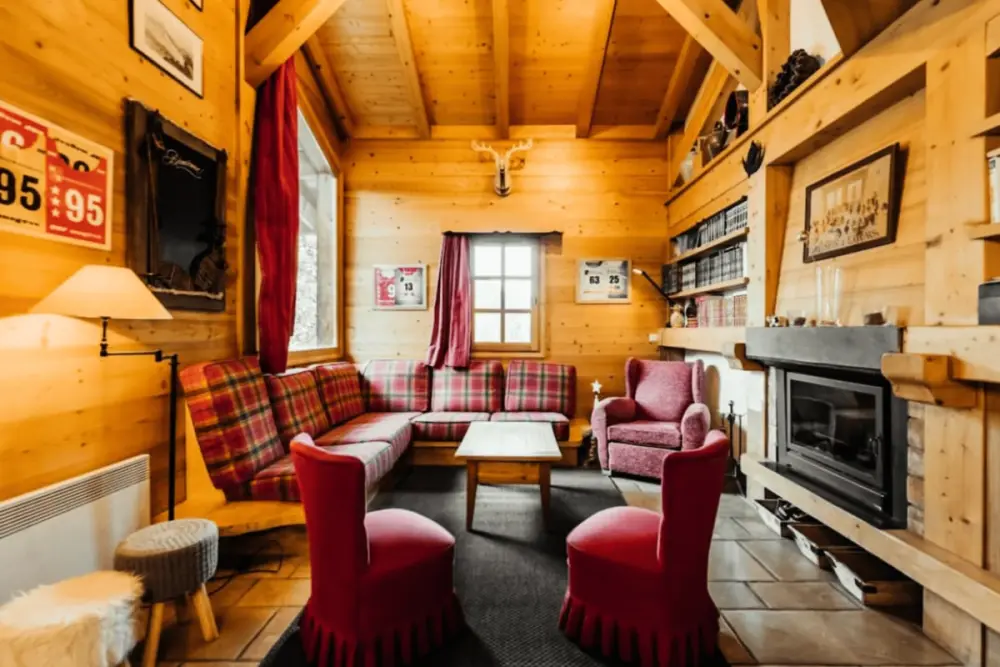 Chalet Avec Balcons à Demi-quartier